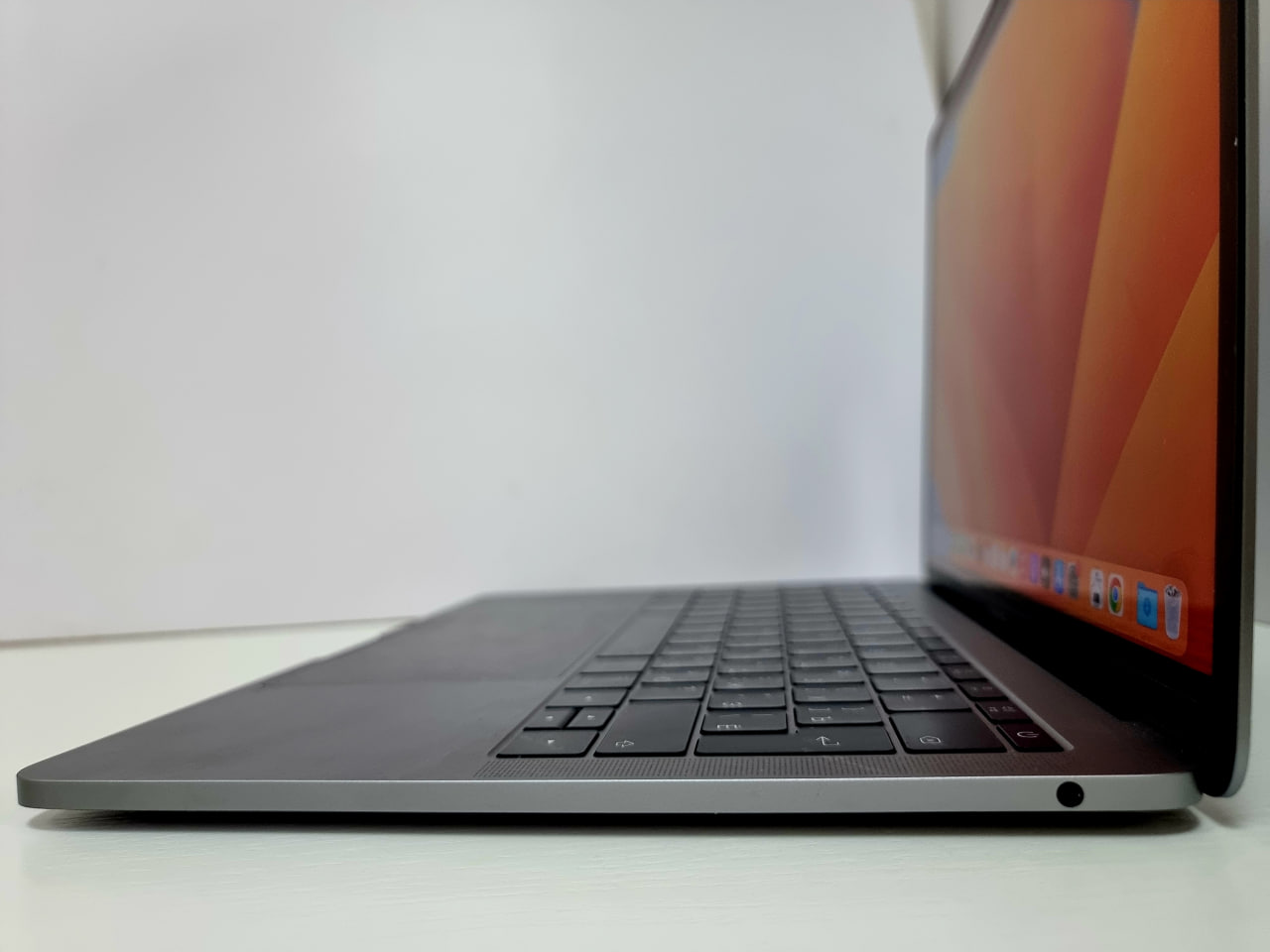 MacBook Pro 13" Retina (Mid 2017) Silver MPXR2 (Core i5 2,3 GHz/8Gb/128Gb SSD) (21 циклов / Без коробки) - Б/У