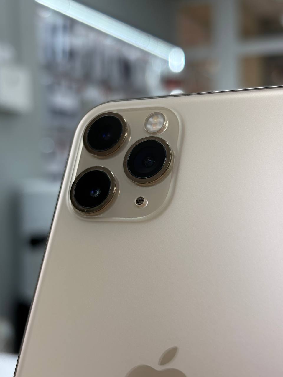 iPhone 11 Pro 256Gb Gold (71%) - Б/У . . +