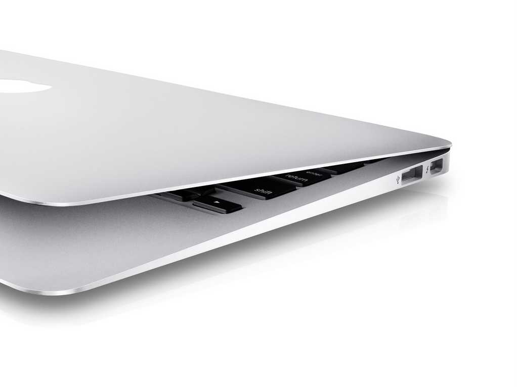 MacBook Air 13" (Mid 2013) MD760 (Core i5 1,3GHz/4Gb/128Gb SSD) (без коробки / 2 цикла / белые пятна на экране) - Б/У
