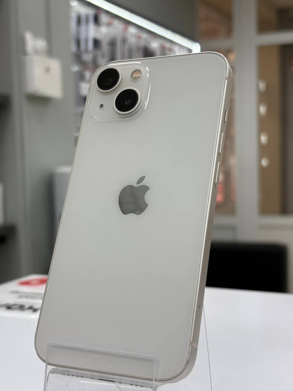 iPhone 13 128Gb Starlight (57% / Без коробки) - БУ . .