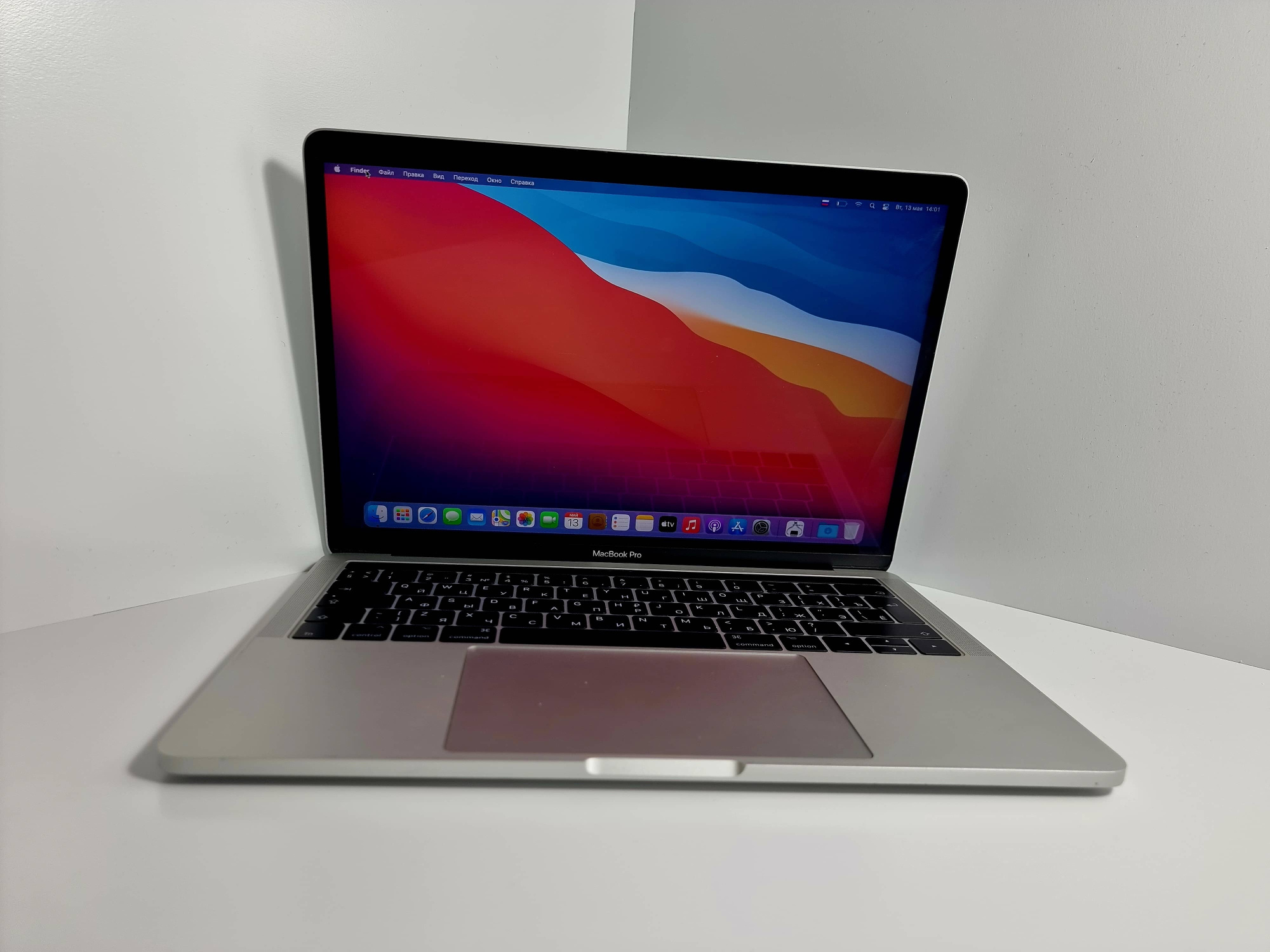 MacBook Pro 13" Touch Bar and Touch ID (Mid 2017) Silver (Core i5 3,1 GHz/8Gb/512Gb SSD) (395 циклов / без коробки) - Б/У