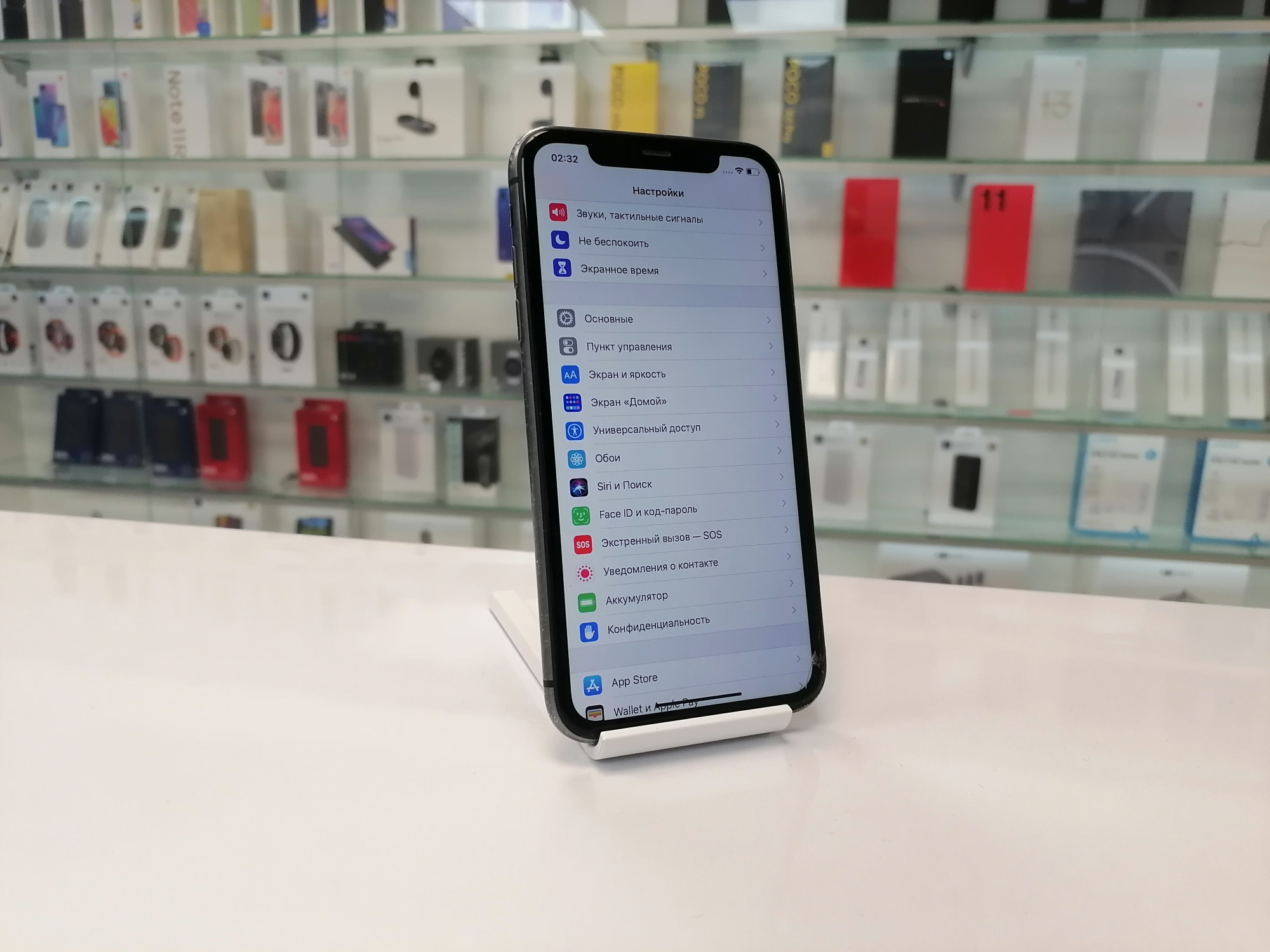 iPhone 11 128Gb Black (70%) RU - Б/У . . (трещина в нижней части экрана)