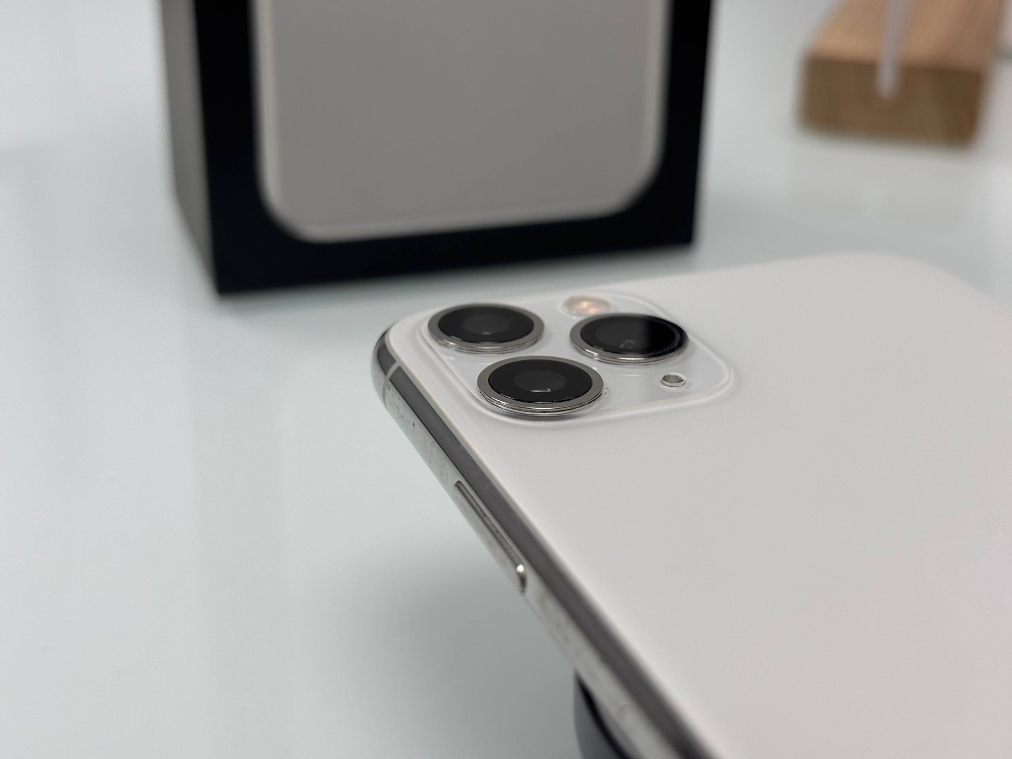 iPhone 11 Pro 64Gb Silver (69%) - Б/У . . +