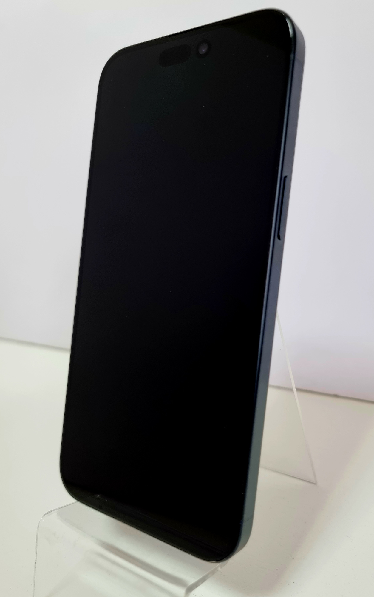 iPhone 15 Pro Max 512Gb Blue Titanium (1 sim + eSIM / 88% / Без коробки / Заменен дисплей / Не работает широкоугольная камера) - БУ . . + +